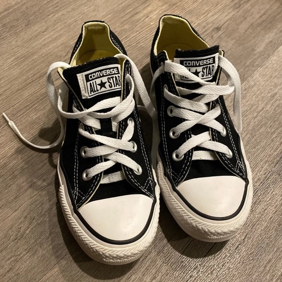 Converse - Picture 1 of 5